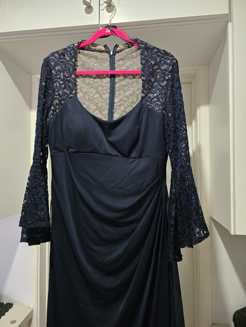 NWOT Xscape Navy Scoop Neck, Lace Bell Sleeve, Dress/Gown Size 16 - Picture 8 of 9